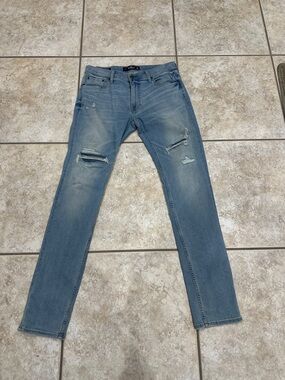 Hollister Light Wash Ripped Skinny Jeans